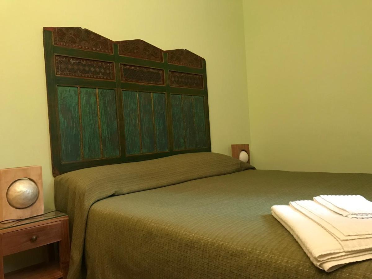 Tweepersoonskamer met een Eigen Externe Badkamer