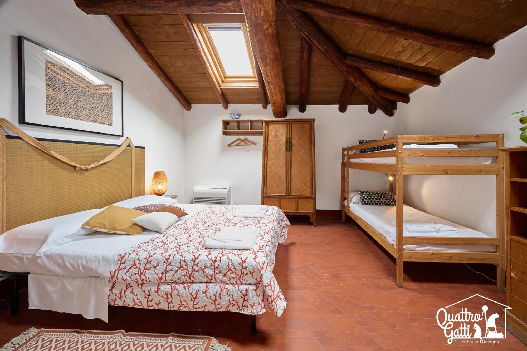 Quadruple Room Private Bathroom