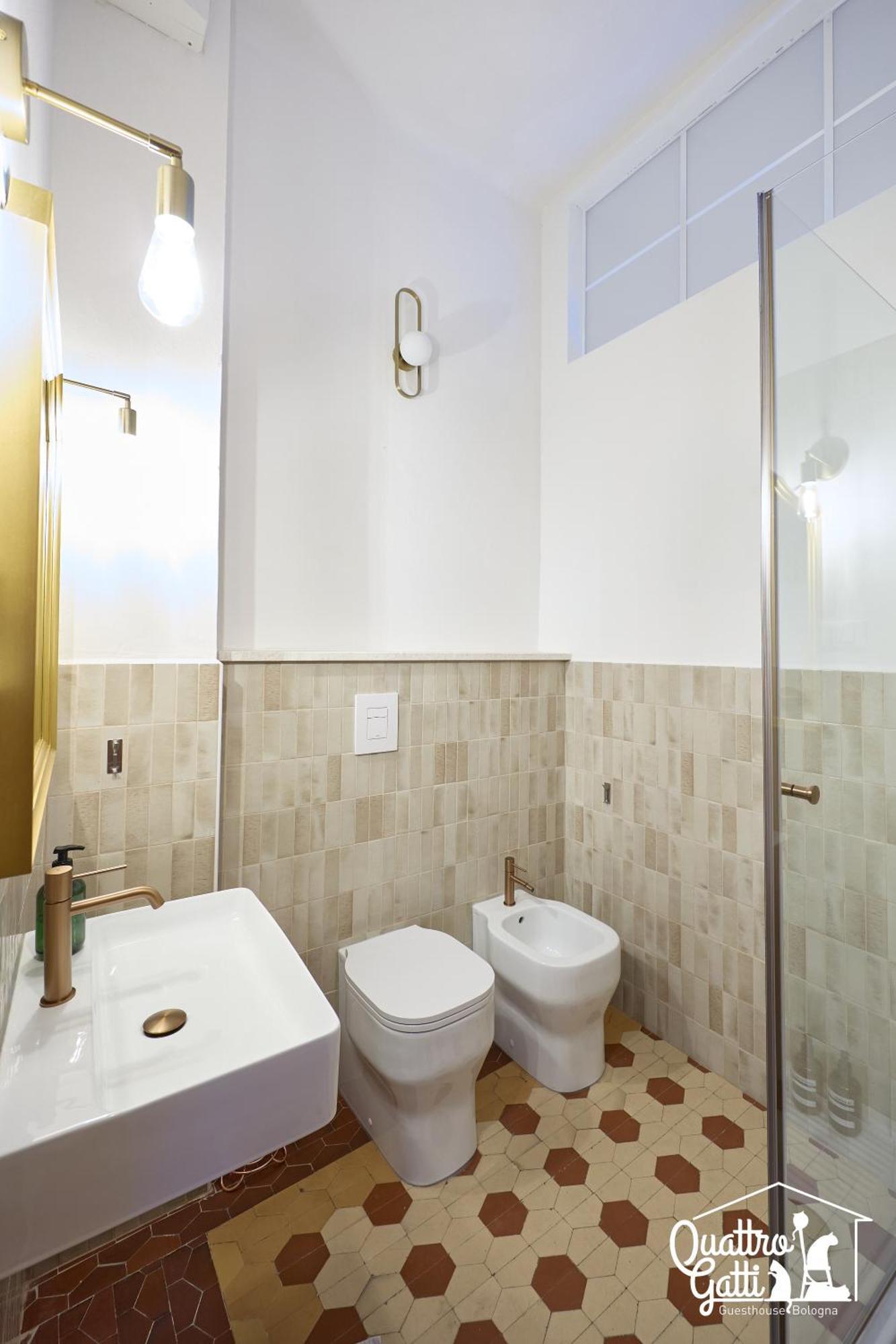 Double or Twin Room Private External Bathroom