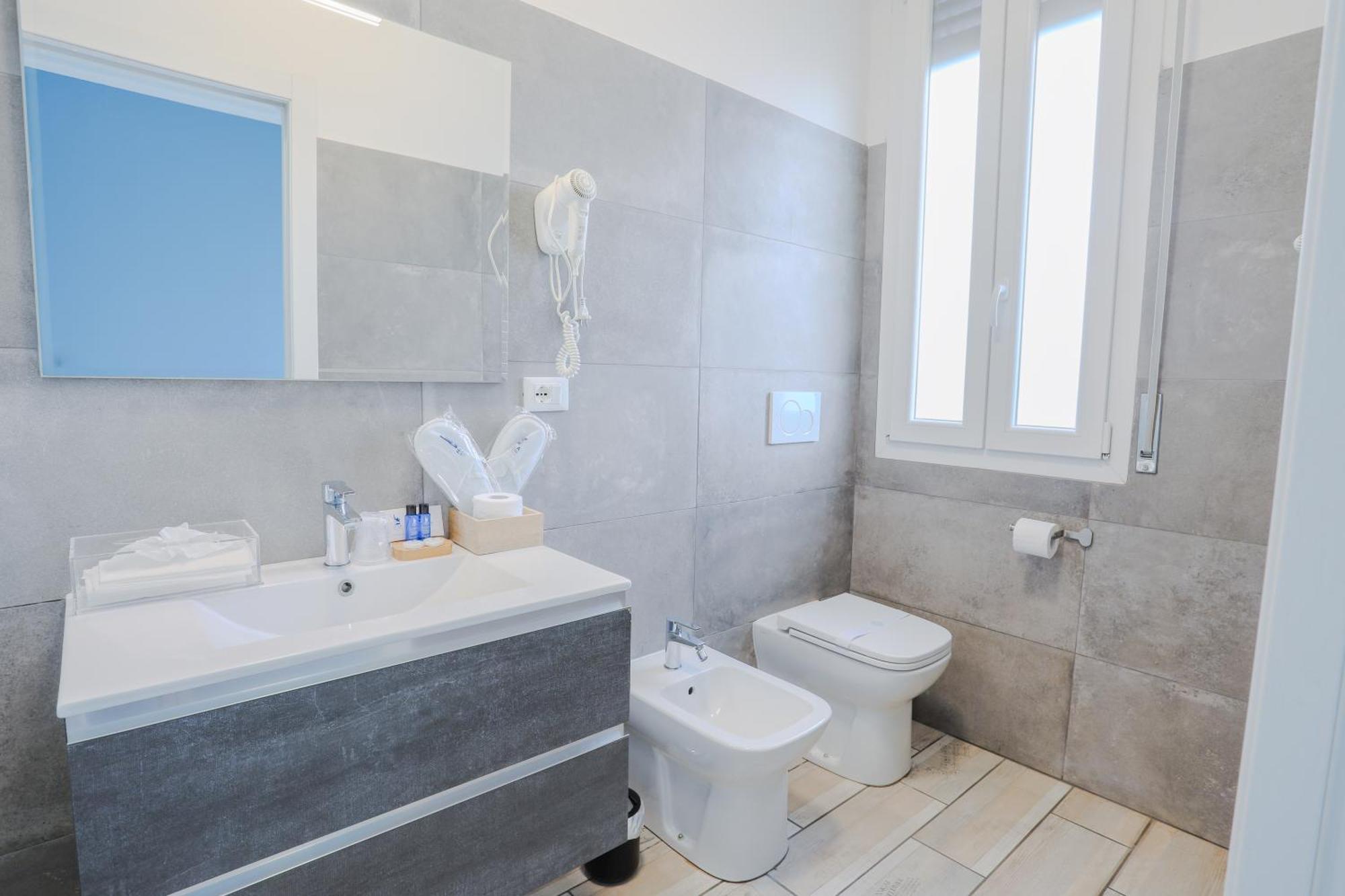 Double or Twin Room Balcony