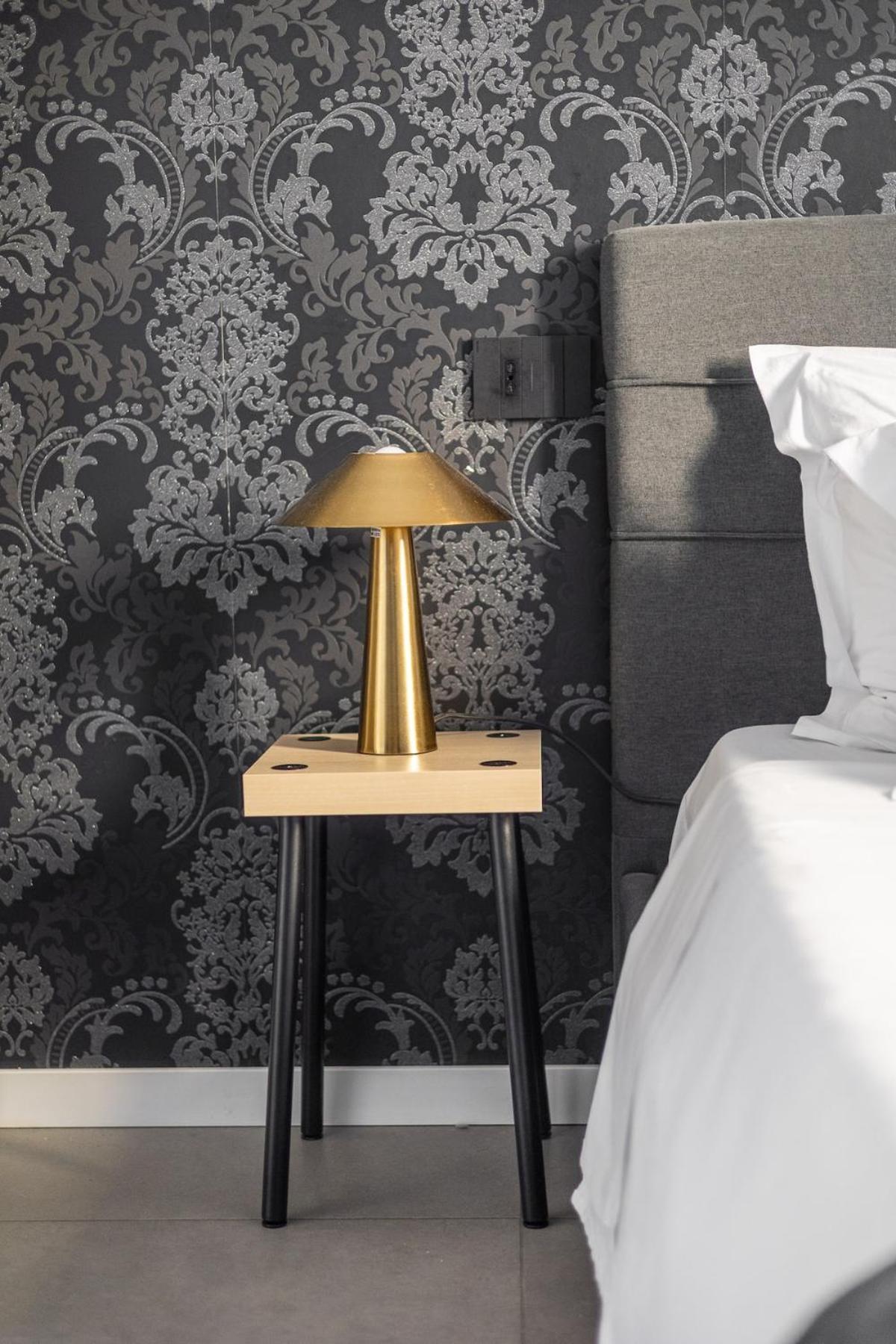 Deluxe Double Room with Shower