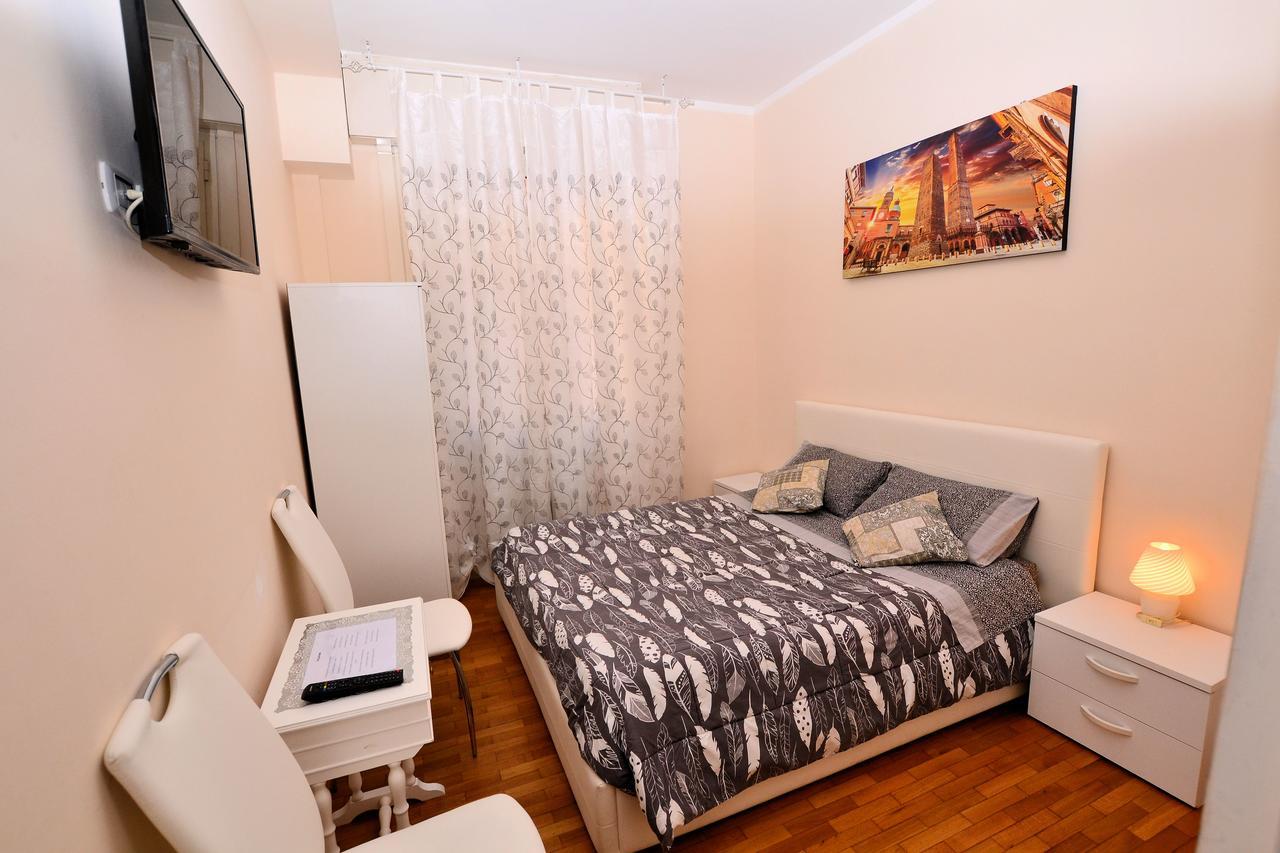 Double Room Private Bathroom