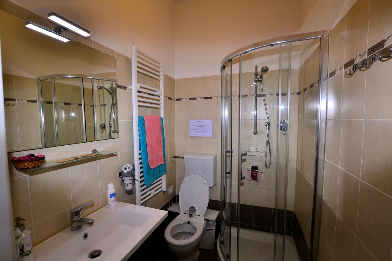Double Room Private Bathroom