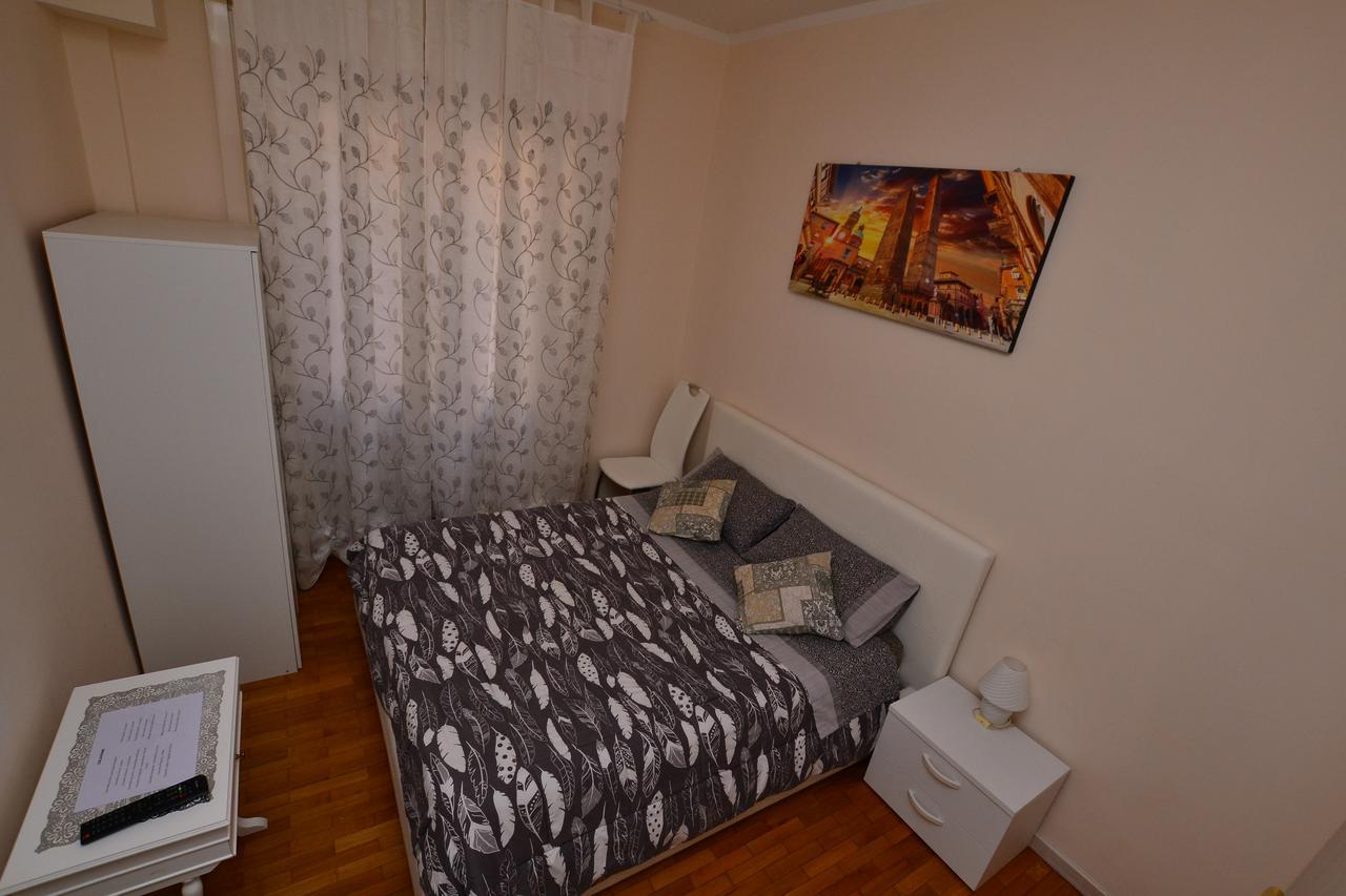 Double Room Private Bathroom