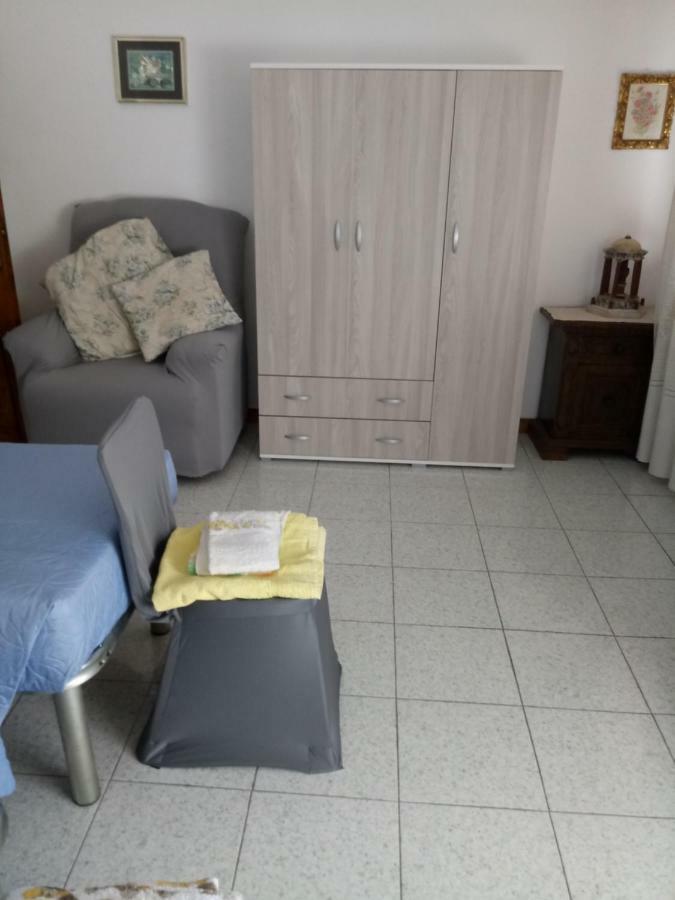 Quarto com 2 Camas de Solteiro