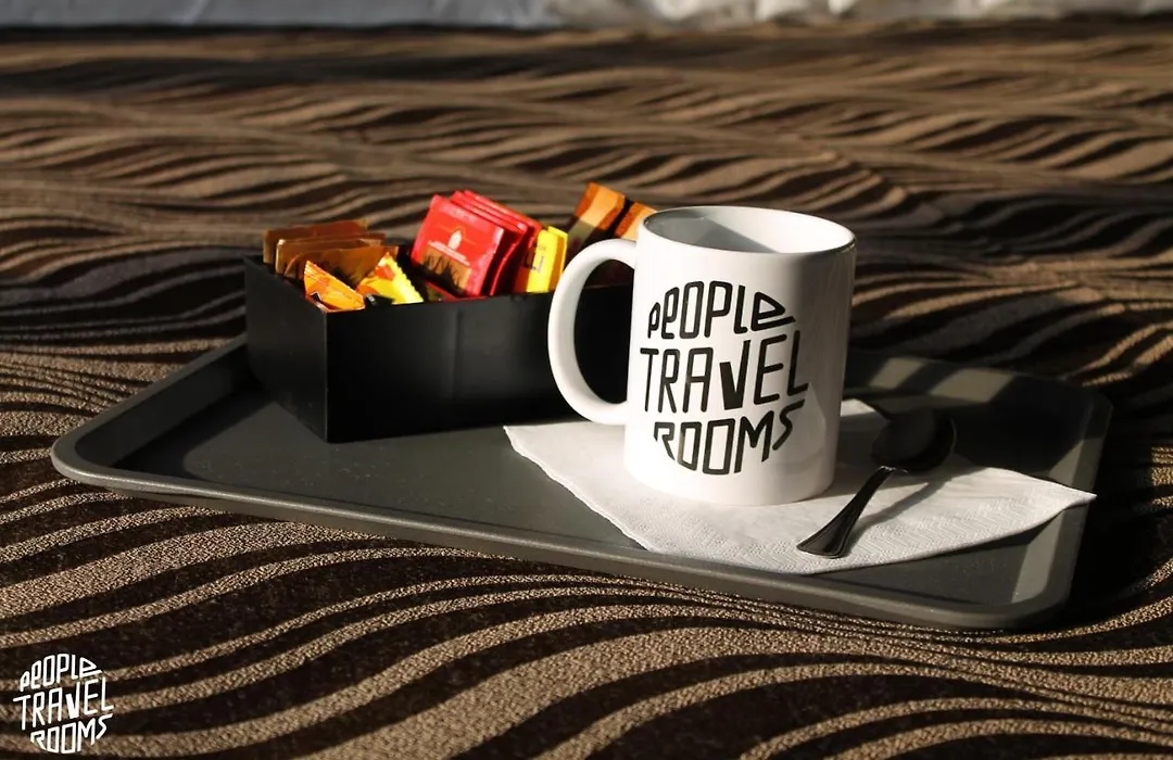 People Travel Rooms-1