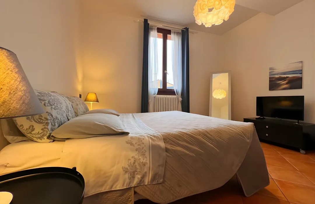 Yawhome B&B-1