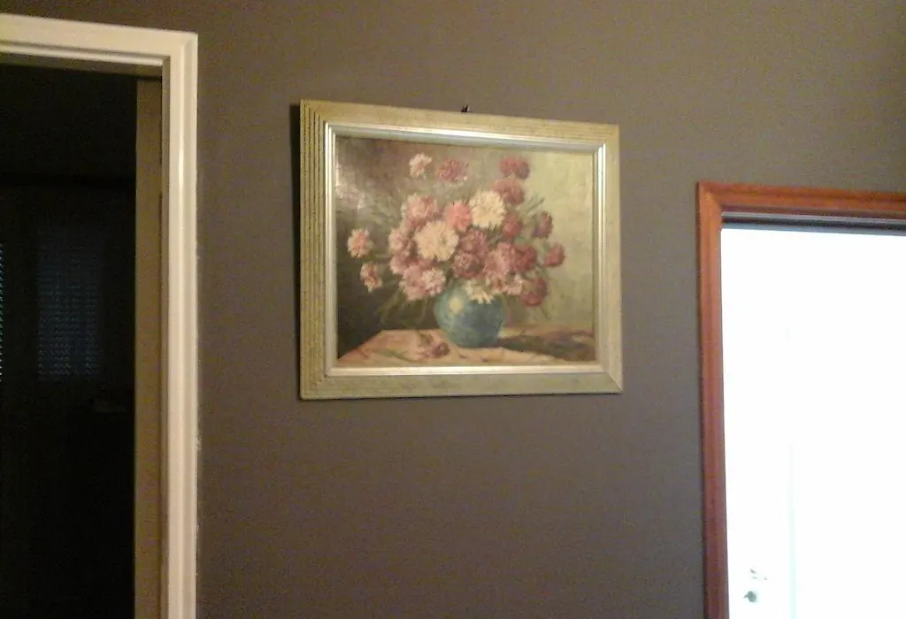 L.T. Schneider B&B-1