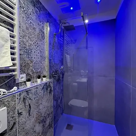 La Suite Deluxe Rooms & Apartments-2
