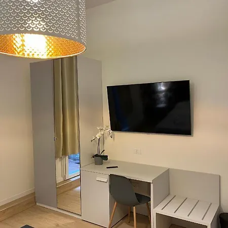 La Suite Deluxe Rooms & Apartments-3