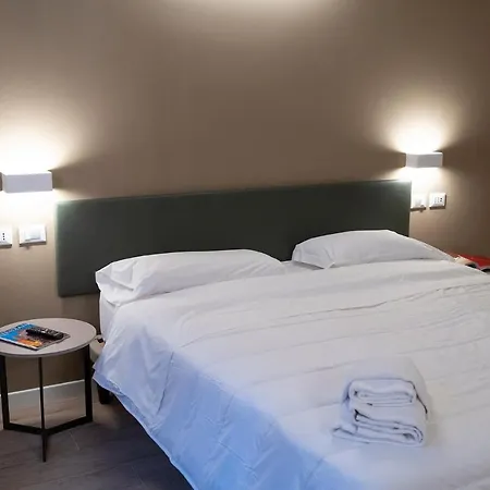 Astoria Comfort Rooms-3