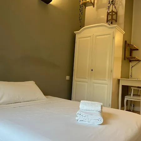 Cosmopolitan Central Rooms-2
