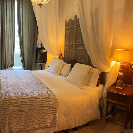 Les Chambres De Amelie B&B-3