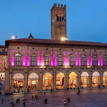 Bologna Center Town-3