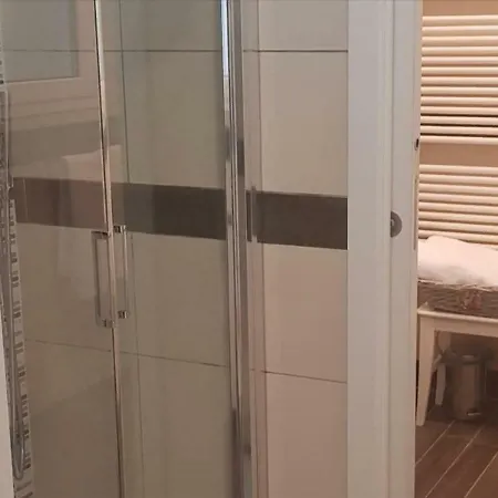 Tamb&B2 Superior Double Room With Private Bathroom-3